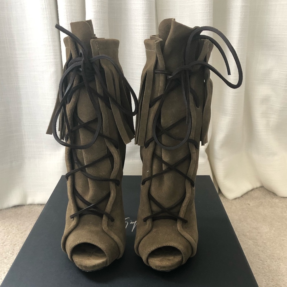 GIUSEPPE ZANOTTI Suede booties